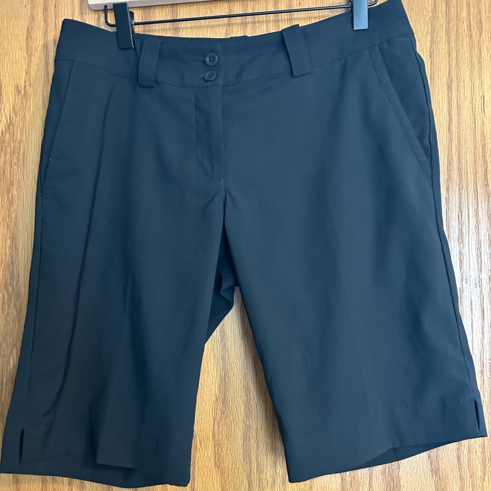 Nike Women's Black Bermuda Golf Shorts Dri Fit Size 6 - Picture 7 of 9